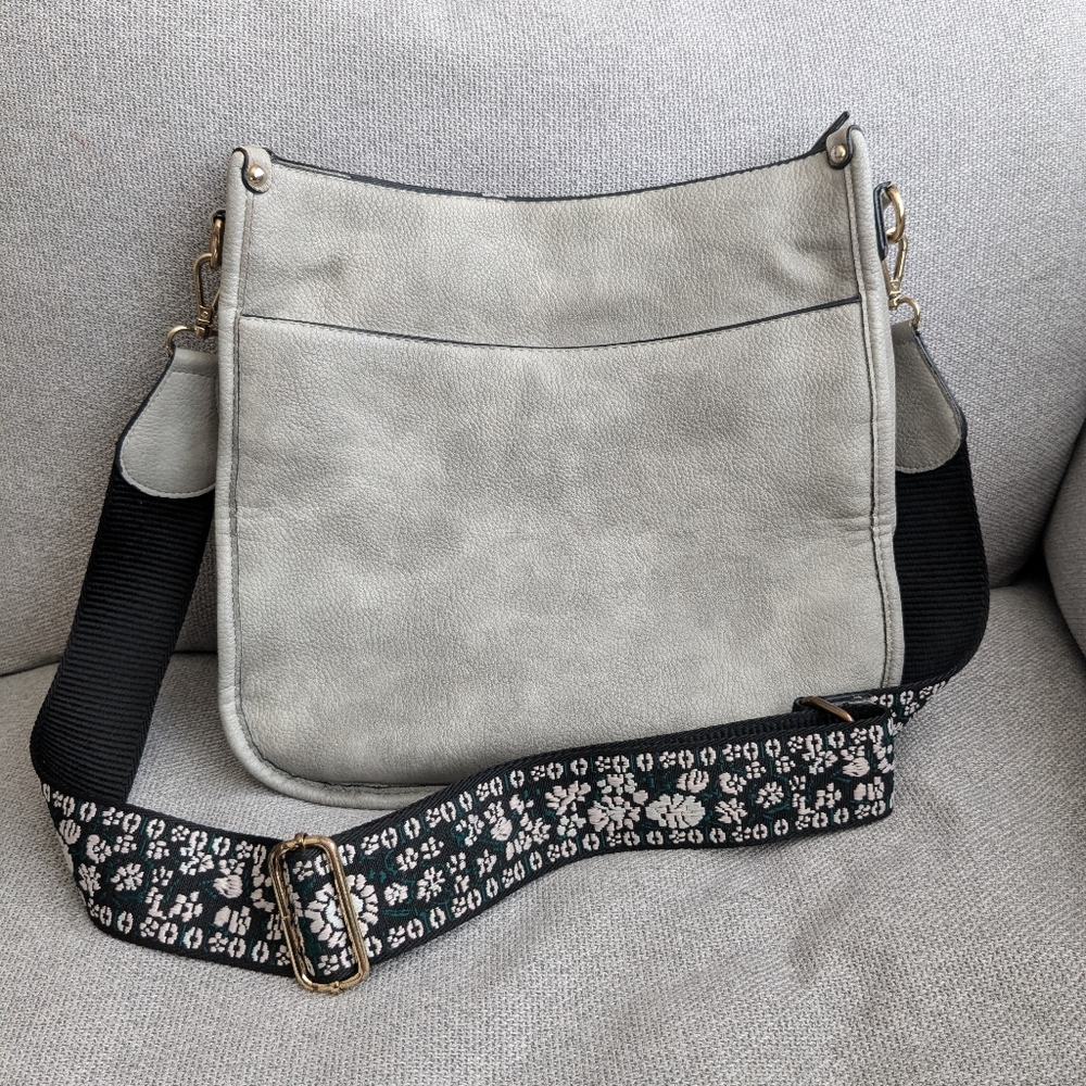 Jen & Co Chloe Vegan Leather Light Grey Crossbody Bag